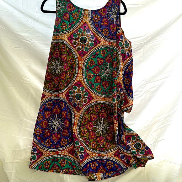 Colorful vacation or causal event dress! Size L - Picture 1 of 5